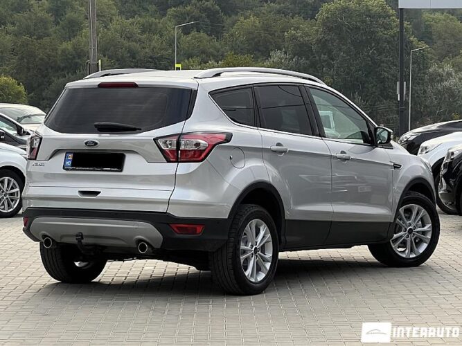 Ford Kuga 31 interauto-car