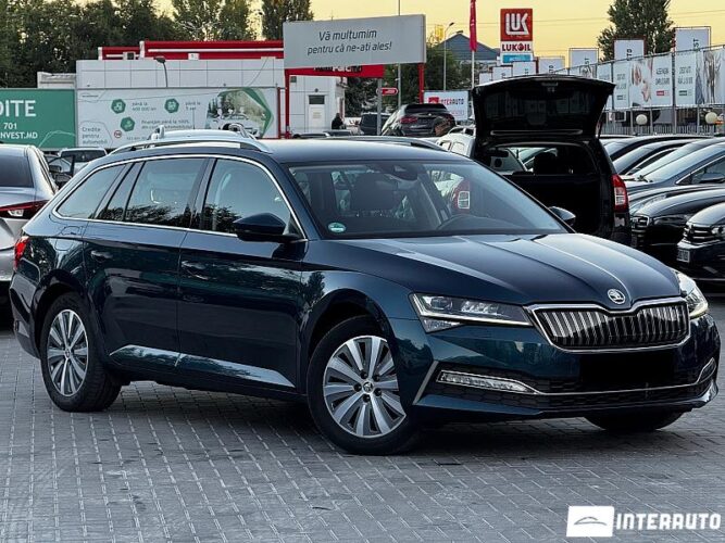 Skoda Superb 33 interauto-car