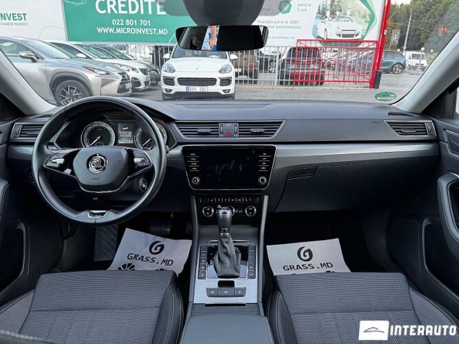 Skoda Superb 36 interauto-car