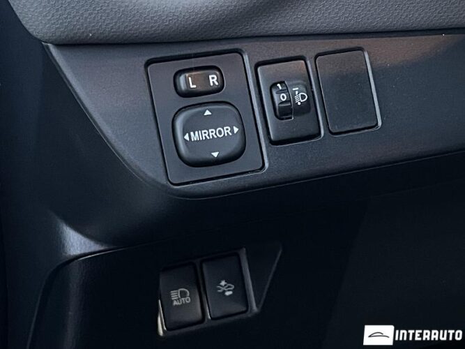 Toyota Yaris 48 interauto-car