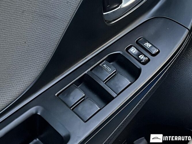 Toyota Yaris 47 interauto-car