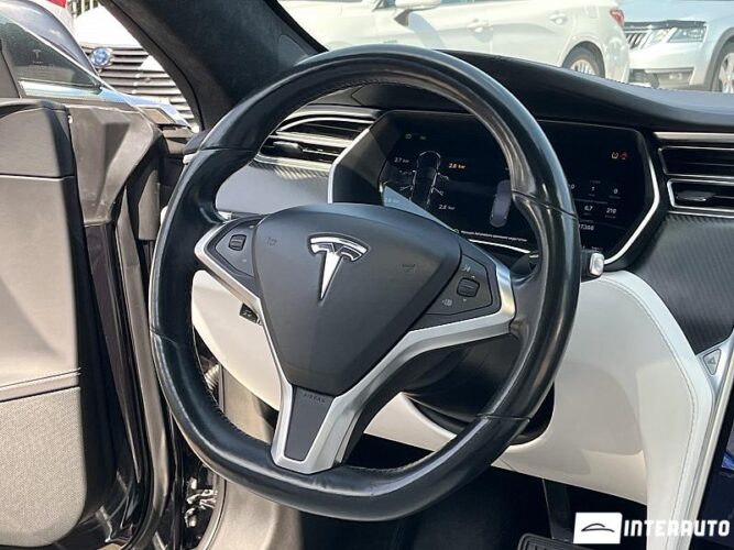 Tesla Model S 33 interauto-car