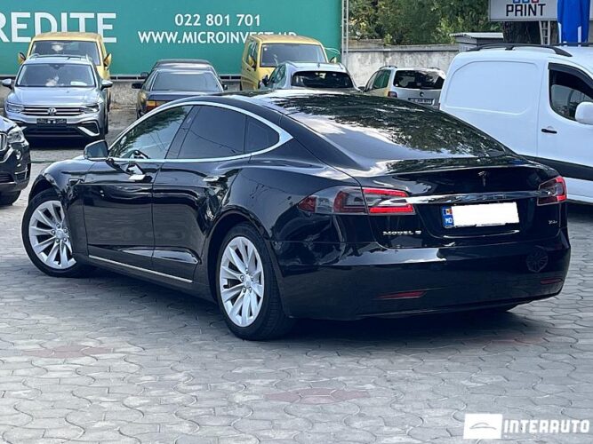 Tesla Model S 29 interauto-car