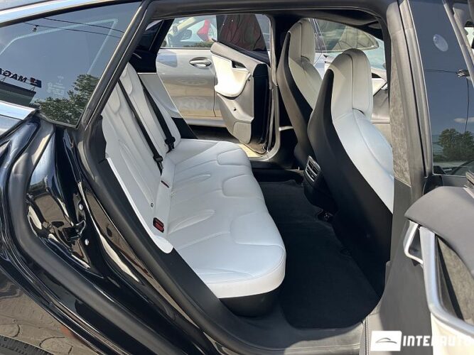 Tesla Model S 39 interauto-car