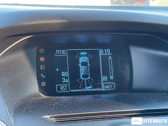 Ford Focus 43 interauto-car
