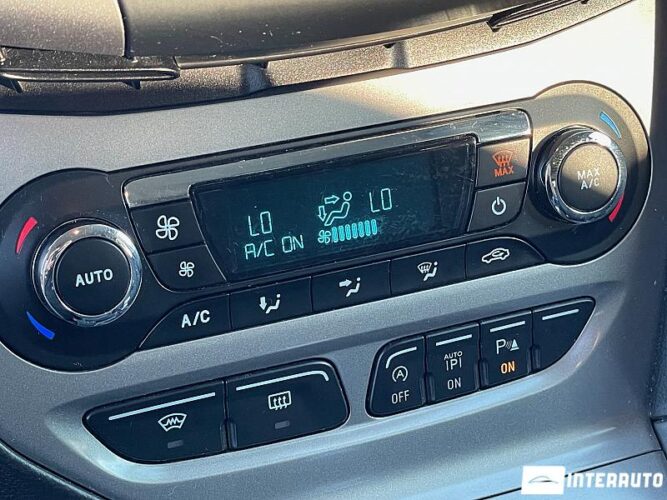 Ford Focus 44 interauto-car