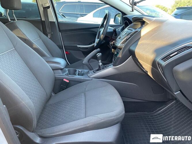Ford Focus 47 interauto-car