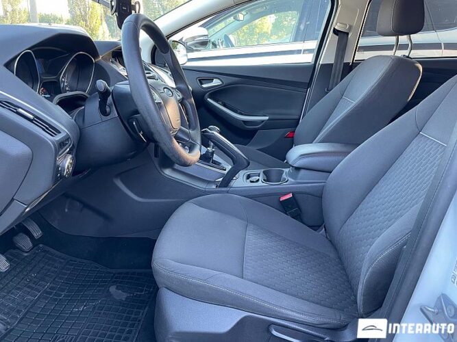 Ford Focus 35 interauto-car
