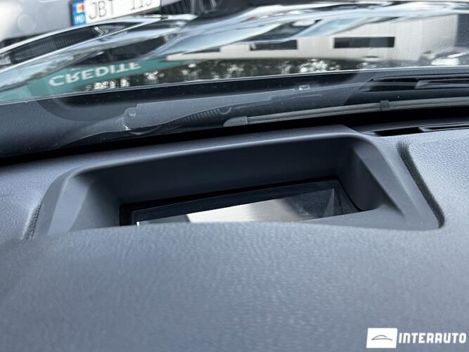 BMW 330E 37 interauto-car