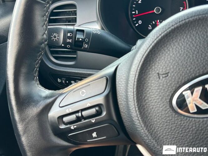 Kia Rio X-Line 38 interauto-car