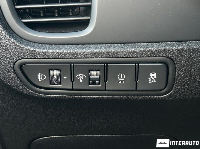 Kia Rio X-Line 37 interauto-car