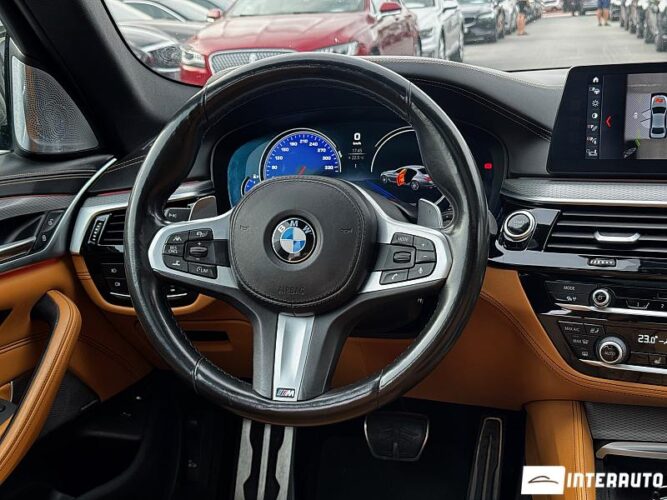 BMW 530e 44 interauto-car