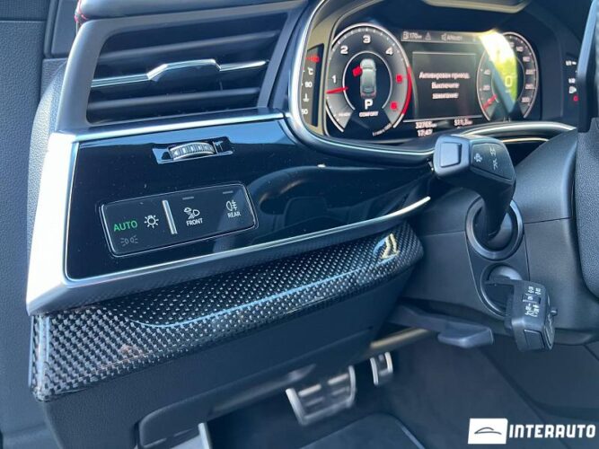 Audi Q7 44 interauto-car