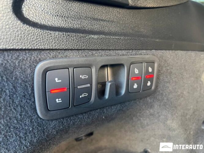 Audi Q7 62 interauto-car