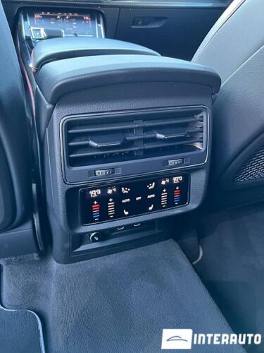 Audi Q7 58 interauto-car