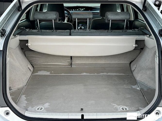 Toyota Prius 31 interauto-car