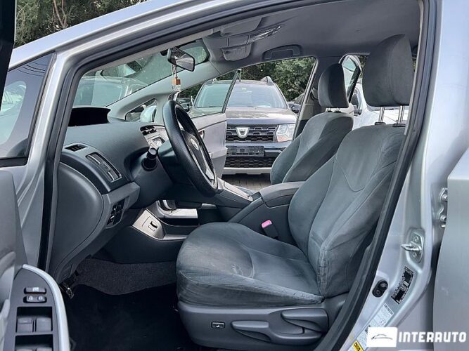 Toyota Prius 33 interauto-car