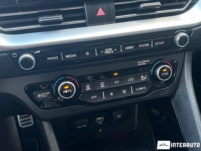 Kia Niro 41 interauto-car