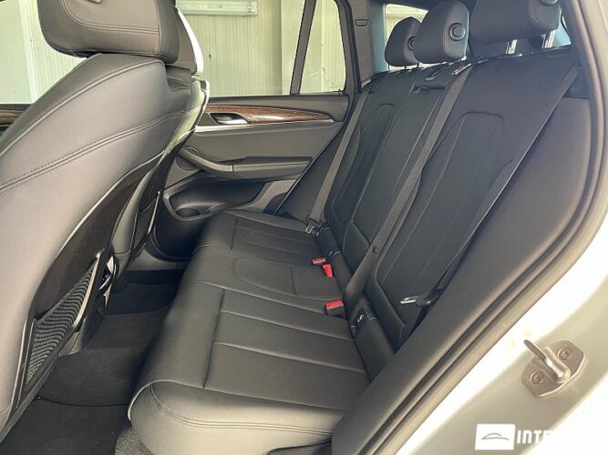 BMW X3 3.0i 53 interauto-car