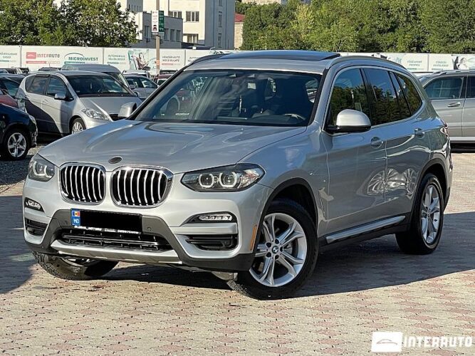 BMW X3 3.0i 33 interauto-car