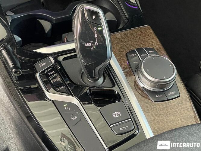 BMW X3 3.0i 49 interauto-car