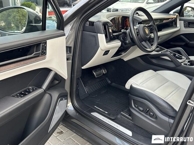 Porsche Cayenne Coupe 41 interauto-car