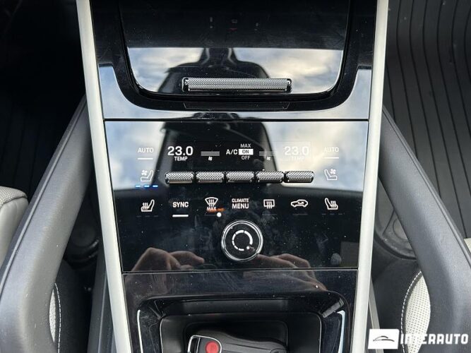 Porsche Cayenne Coupe 50 interauto-car