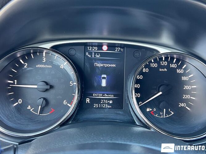 Nissan X-Trail 38 interauto-car