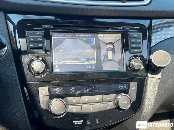 Nissan X-Trail 40 interauto-car