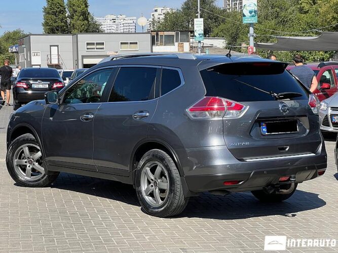Nissan X-Trail 33 interauto-car