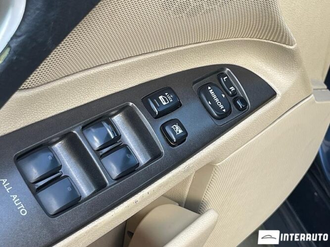 Lexus IS 220d 30 interauto-car