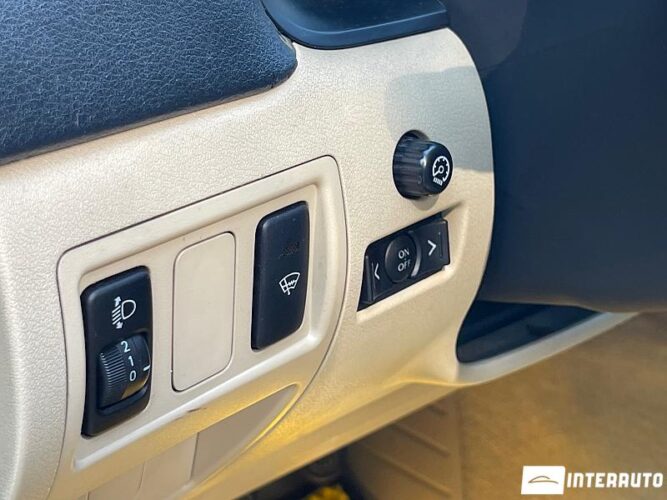 Lexus IS 220d 31 interauto-car