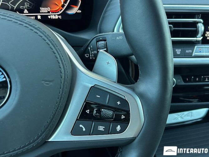BMW X4 3.0D 38 interauto-car