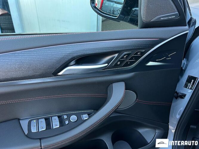BMW X4 3.0D 34 interauto-car