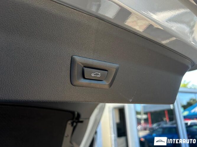 BMW X4 3.0D 45 interauto-car