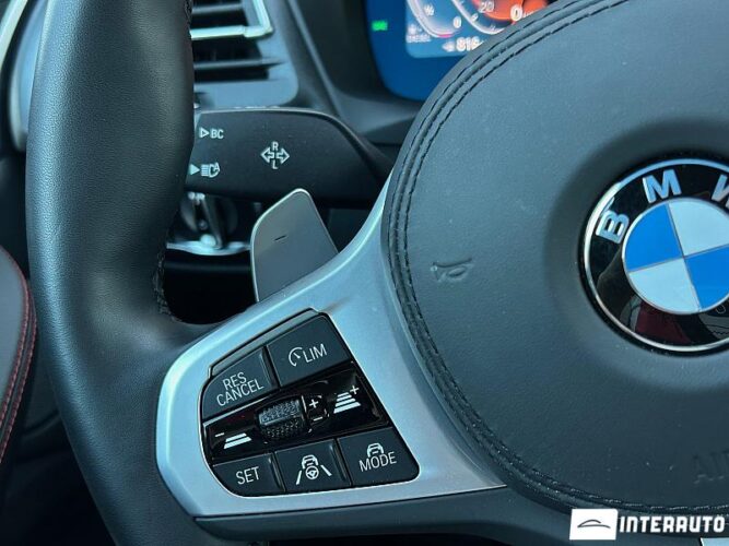 BMW X4 3.0D 37 interauto-car