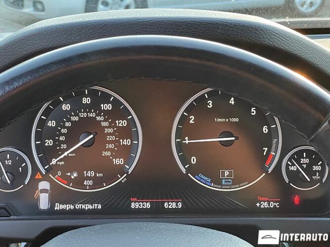 BMW X5 4.0e 42 interauto-car