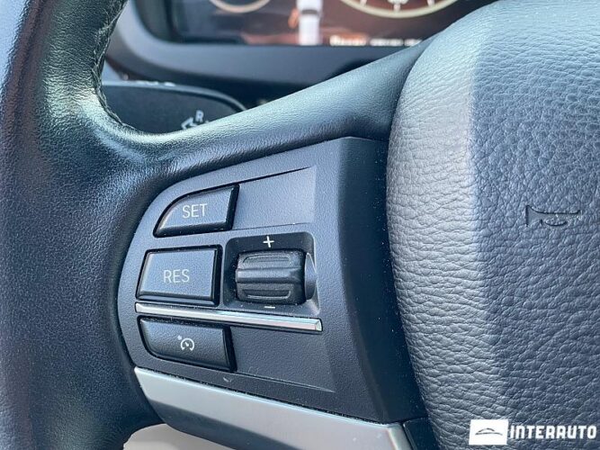 BMW X5 4.0e 40 interauto-car