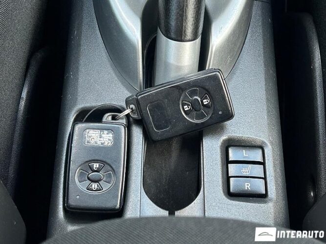 Toyota Auris 43 interauto-car