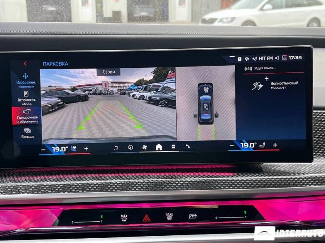 BMW M760e 40 interauto-car