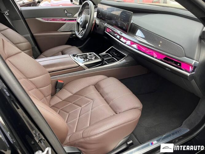BMW M760e 35 interauto-car