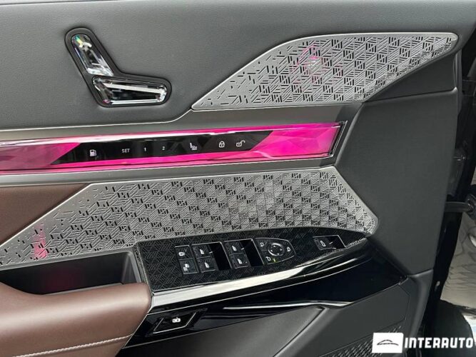 BMW M760e 33 interauto-car