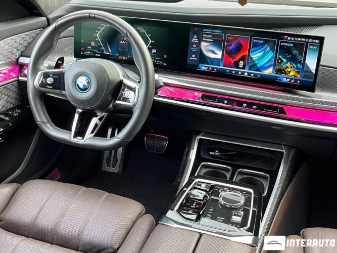 BMW M760e 36 interauto-car