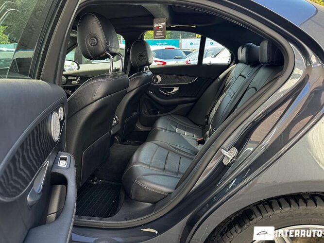 Mercedes C 300 4MATIC 45 interauto-car