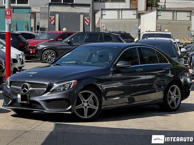 Mercedes C 300 4MATIC 31 interauto-car