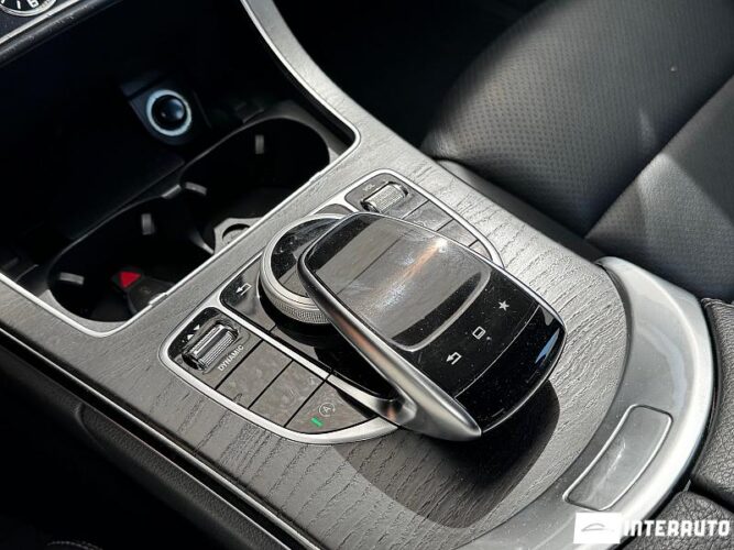 Mercedes C 300 4MATIC 43 interauto-car