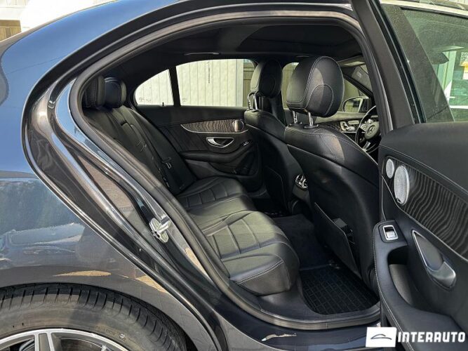 Mercedes C 300 4MATIC 46 interauto-car
