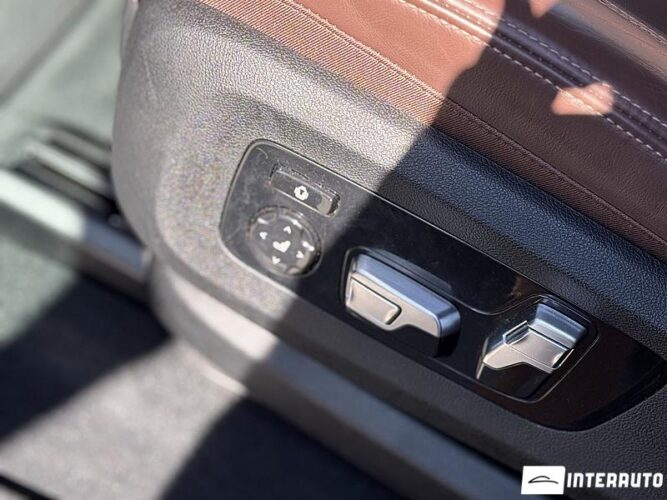 BMW X5 4.5e 46 interauto-car