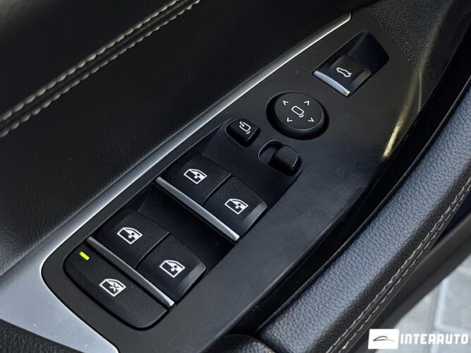 BMW X3 2.0D 49 interauto-car