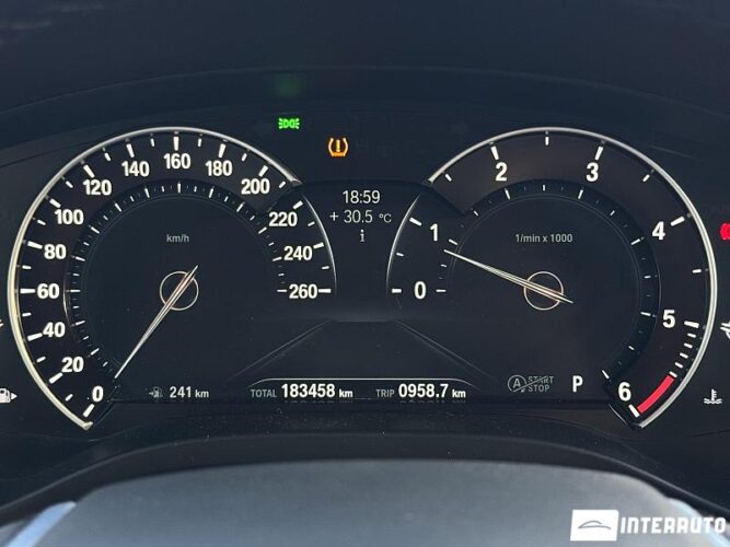 BMW X3 2.0D 39 interauto-car